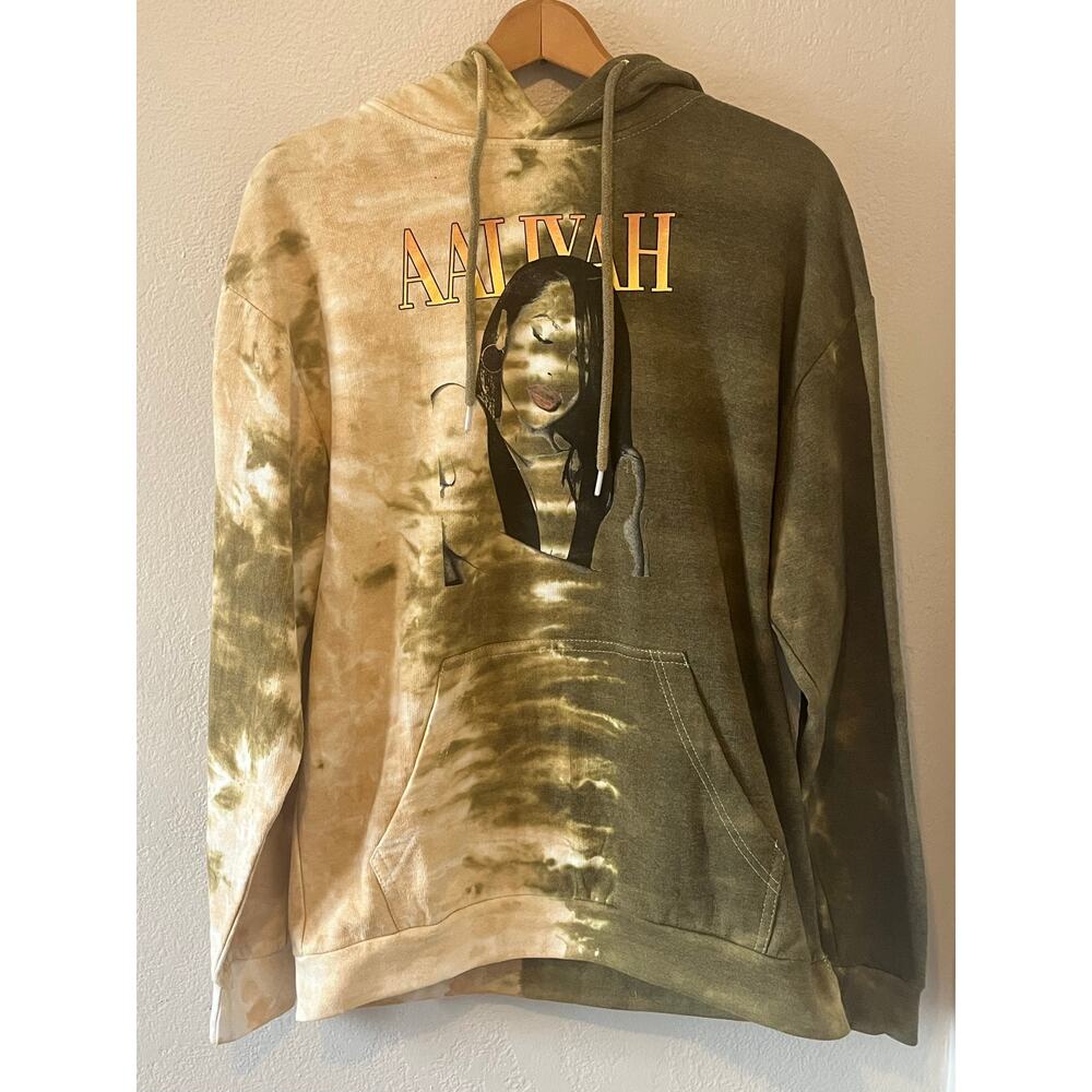 NWT Women's Green and Tan Hoodie with Aaliyah Graphic Sweatshirt‎ Size Med